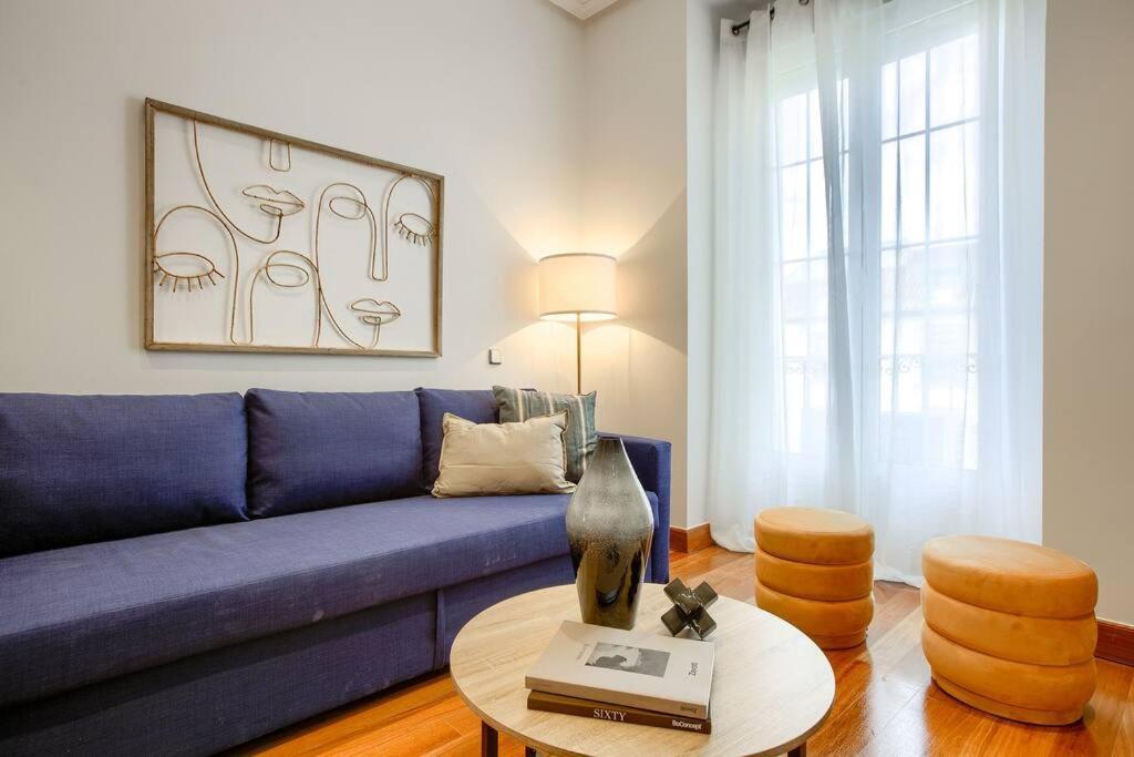 Flat In The Location-comen-2-de Apartment Madrid